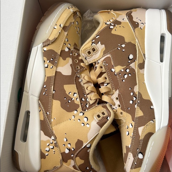 Jordan Retro Tex Sneakers in Driftwood and Sail - Picture 1 of 4